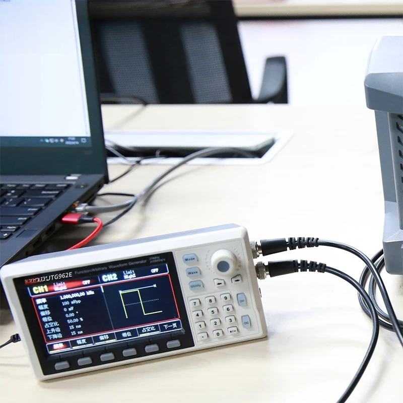 Fonksiyon Sinyal Jeneratörü UT - Dual Channel Arbitrary Waveform Function Generator 60Mhz incelemesi ve fiyatı